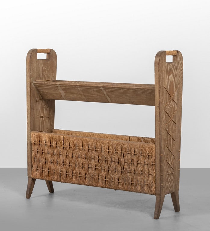 UN PORTARIVISTE, anni '50. Legno di rovere, (1 of 2)