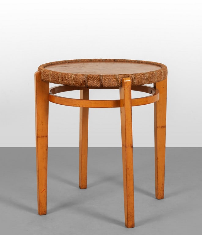UN TAVOLINO, anni '50. Legno di acero, piano (1 of 2)
