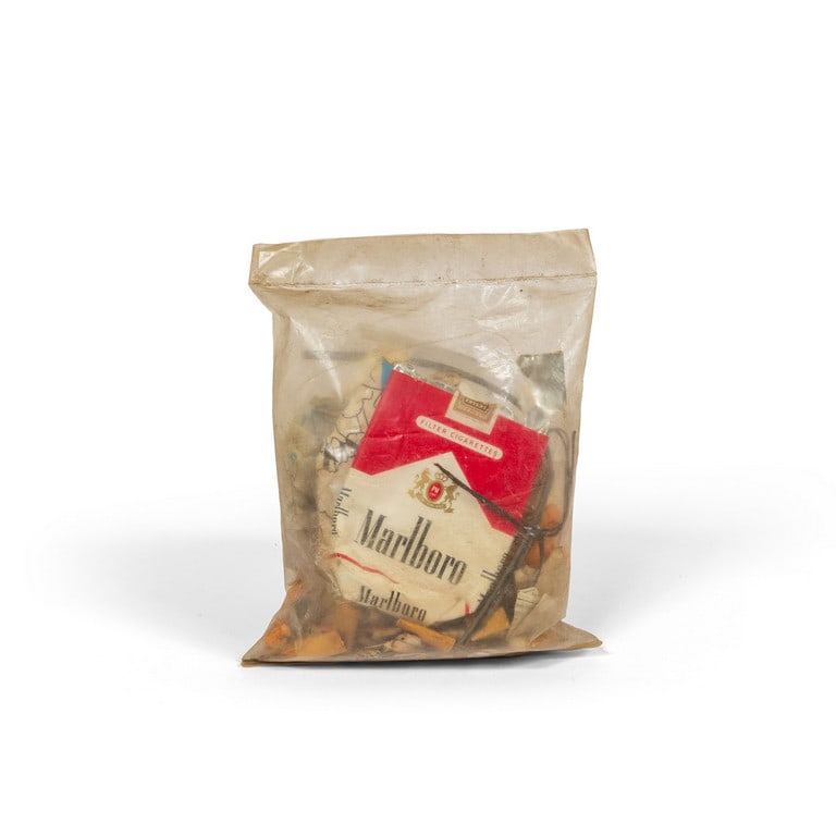 FERNANDEZ ARMAN (1928-2005) ARMAN N.R.: FERNANDEZ ARMAN (1928-2005) ARMAN N.R. Milano 1970 poubelle in sacco di plastica cm 18x15 provenienza: già Collezione Henry Martin e Berty Skuber N.R. Milano 1970 poubelle in a plastic bag 7,08x5,9 i