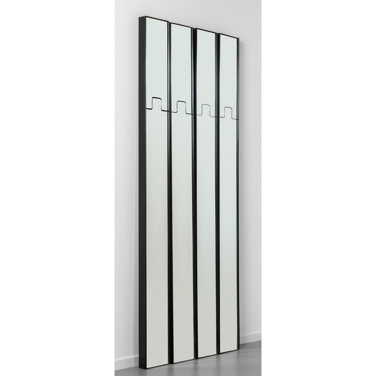 LUCIANO BERTONCELLI, ELCO, anni '70. Quattro: LUCIANO BERTONCELLI, ELCO, anni '70. Quattro specchi-appendiabiti componibili. Resina Abs, cristallo argentato. Cm 200 x 100.