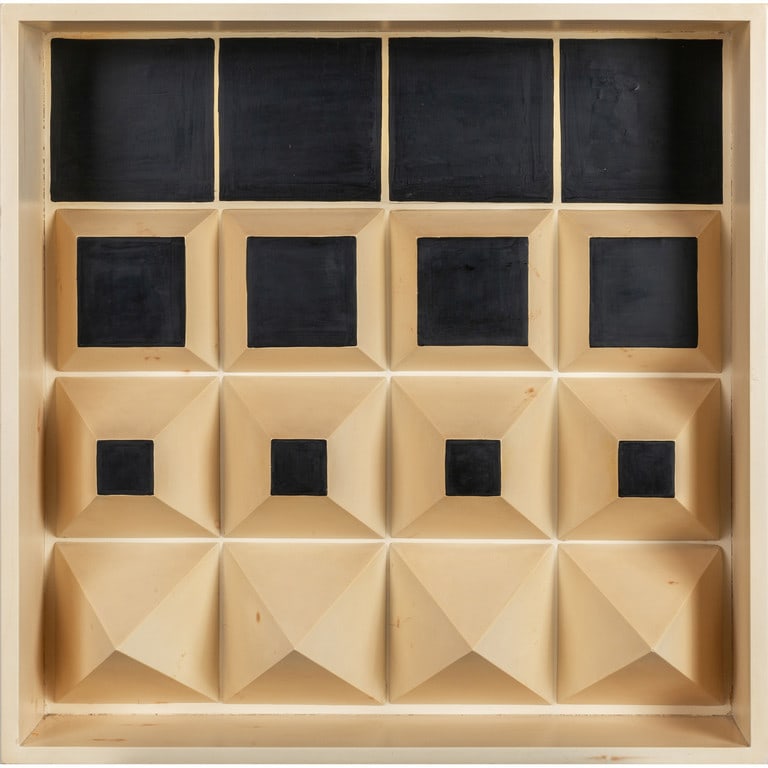MARCELLO MORANDINI (1940-) Formazione di: MARCELLO MORANDINI (1940-) Formazione di piramidi da quadrati 1965 acrilico su legno cm 70x70x17 firmato sul retro sull'etichetta provenienza: già collezione Galleria La Bertesca, Genova Formazione d