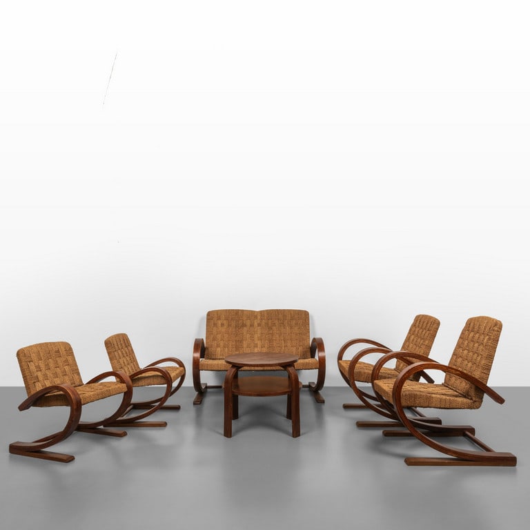 UN DIVANO, QUATTRO POLTRONE E UN TAVOLINO, anni (1 of 2)