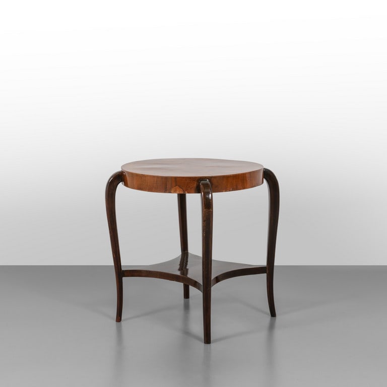 UN TAVOLINO, anni '30.  Legno impiallacciato (1 of 3)