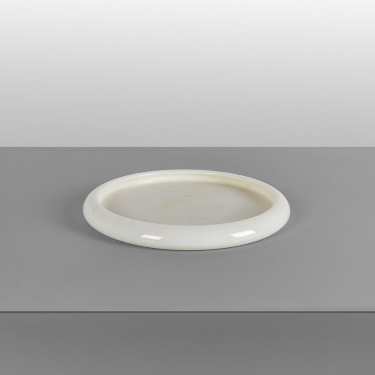 UN CENTROTAVOLA, anni '70.  Marmo Naxos. (1 of 1)