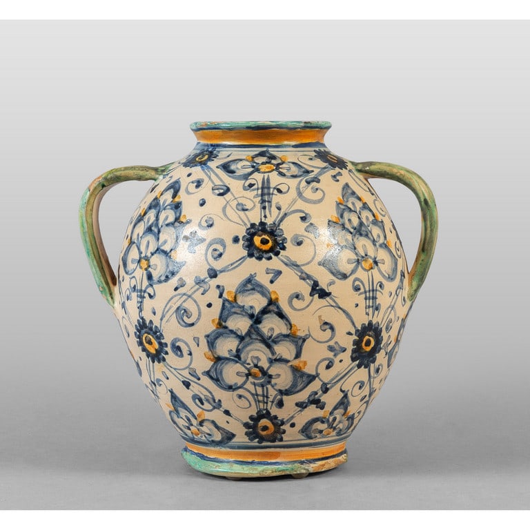 Vaso a due manici in ceramica decorato a motivi (1 of 1)