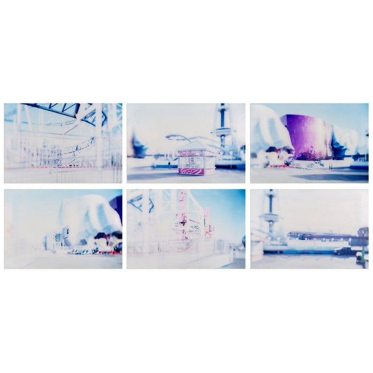 OLIVO BARBIERI (1954-) U.S.A. Emp Seattle: OLIVO BARBIERI (1954-) U.S.A. Emp Seattle 2001/2002 6 c-print cm 70x104 (cad.), cm 70x624 (dimensioni totali) esemplare 1/6 autentica dell'artista su foto L'opera è composta di sei pannelli U.S.A. Em