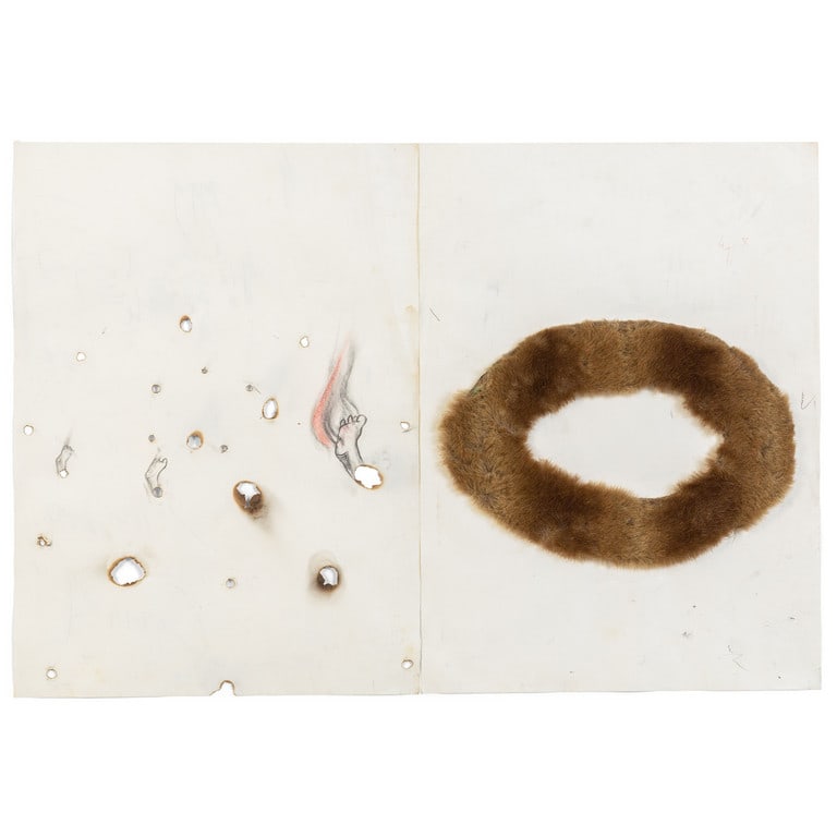 ENZO CUCCHI (1949-) Senza titolo tecnica: ENZO CUCCHI (1949-) Senza titolo tecnica mista e collo di pelliccia su carta cm 48x70 firmato sul retro provenienza: Collezione Giacinto Di Pietrantonio, Torino Untitled mixed media and fur collar on