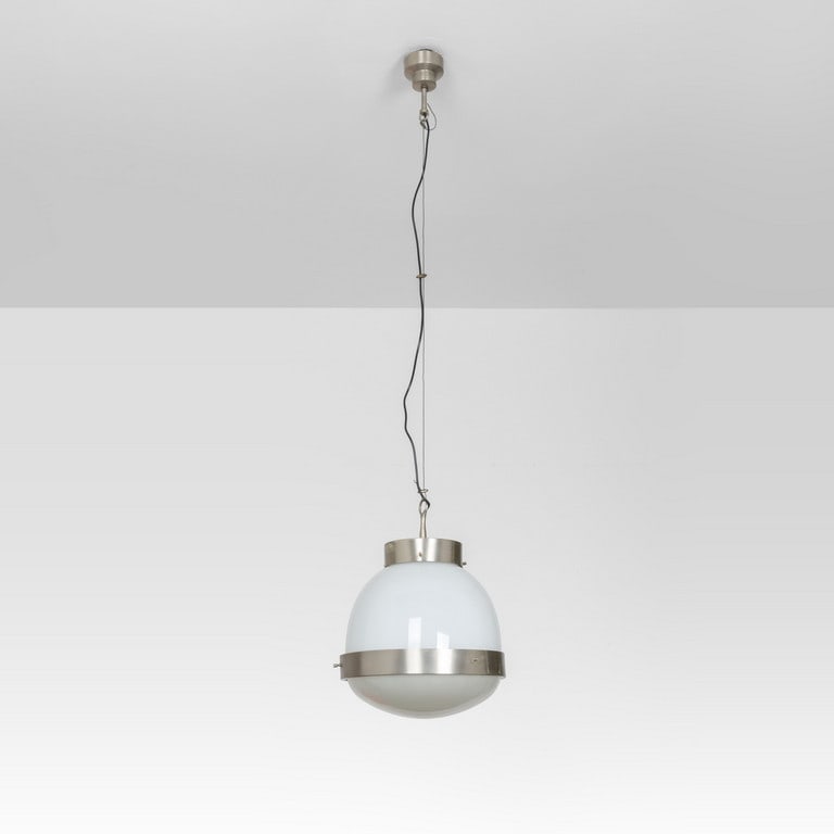 SERGIO MAZZA, ARTEMIDE, 1960. Una lampada a: SERGIO MAZZA, ARTEMIDE, 1960. Una lampada a sospensione 'Delta grande'. Ottone nichelato opaco, vetro opalino, vetro stampato. Cm 40 (h. diffusore) x 36 (diam.). Letteratura:Giuliana Gramigna, Reperto