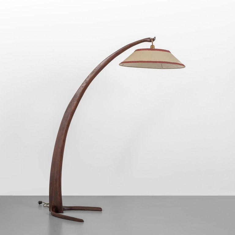 UNA LAMPADA DA TERRA, anni '40.  Legno di (1 of 1)