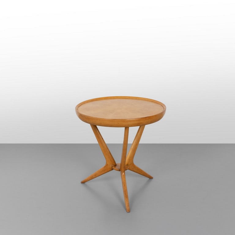 UN TAVOLINO, anni '50.  Legno di (1 of 2)