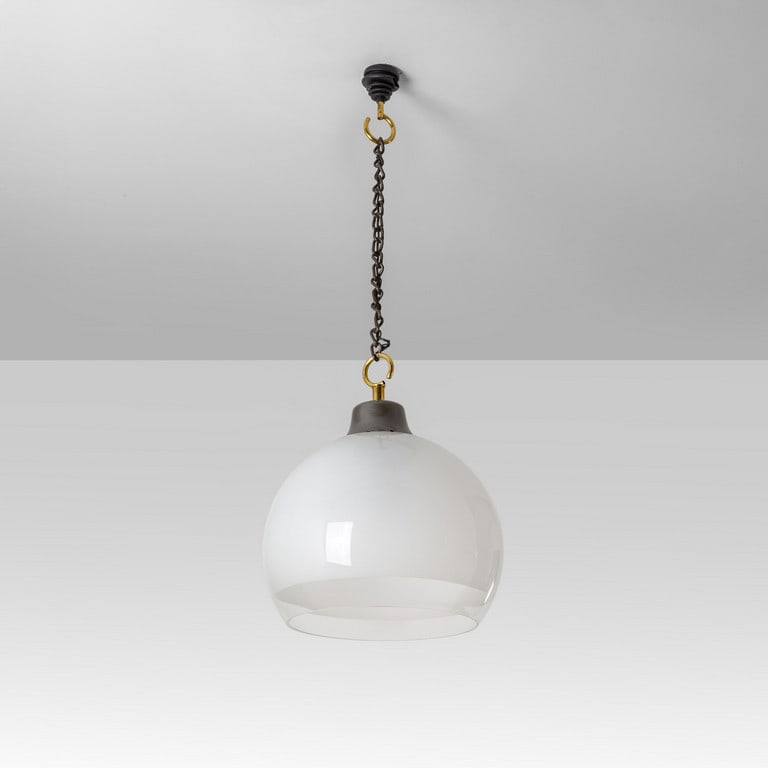 LUIGI CACCIA DOMINIONI, AZUCENA, 1964. Una: LUIGI CACCIA DOMINIONI, AZUCENA, 1964. Una lampada a sospensione 'Ls 10' ('Boccia'). Alluminio anodizzato, ottone, vetro parzialmente satinato. Cm 45 (diam. diffusore). Letteratura: Giuliana Gramigna,