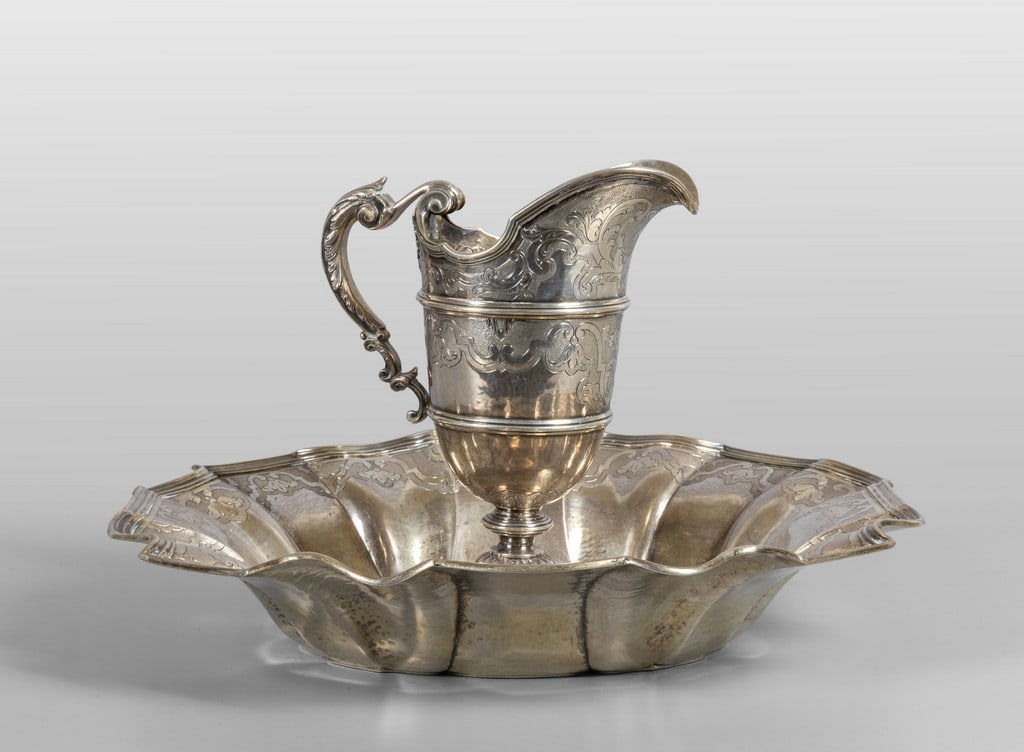 Acquamanile con vassoio in argento, ricca (1 of 2)