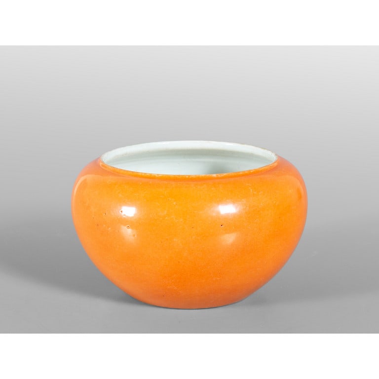 Cachepot in porcellana a fondo arancio marcato (1 of 2)