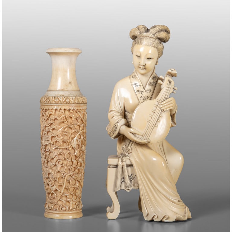 Fanciulla musicante e vaso intarsiato, due (1 of 2)