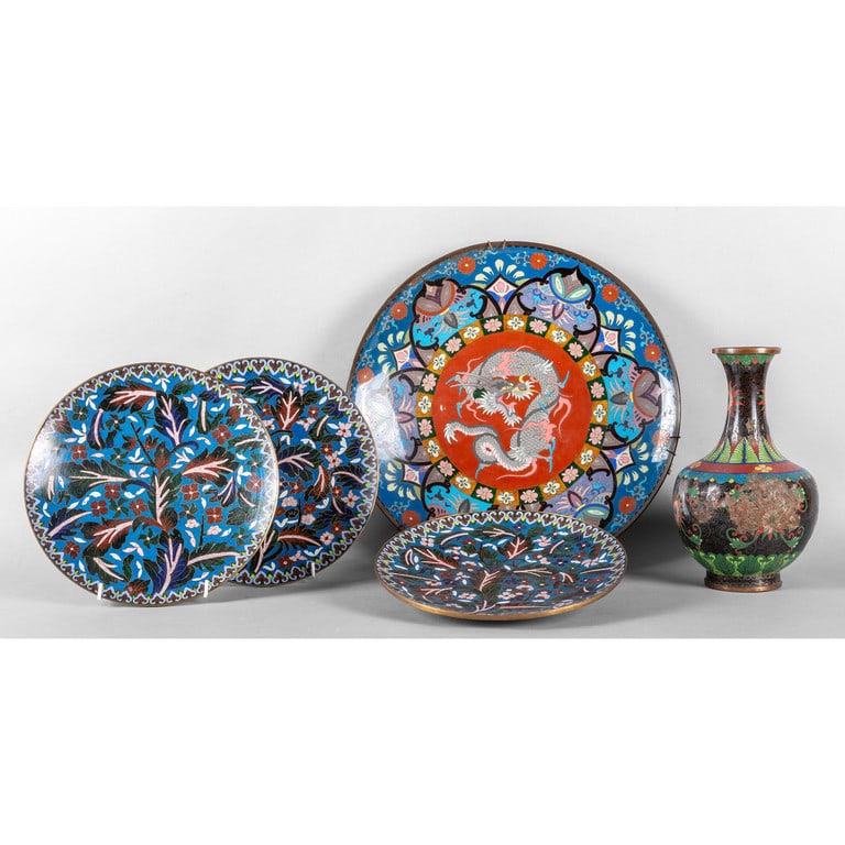Tre piatti più uno con drago in bronzo cloisonnè, (1 of 1)