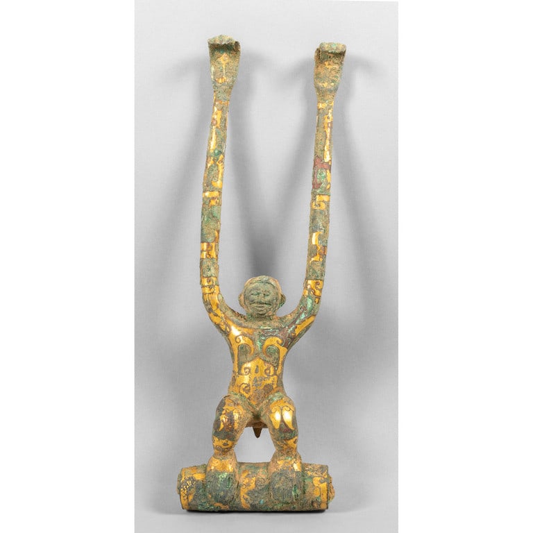 Bronzo cinese arcaico raffigurante una scimmia, (1 of 2)