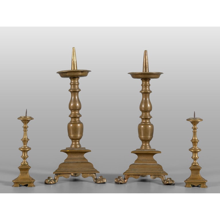 Due coppie di candelieri in bronzo h.cm.26,5 e (1 of 1)