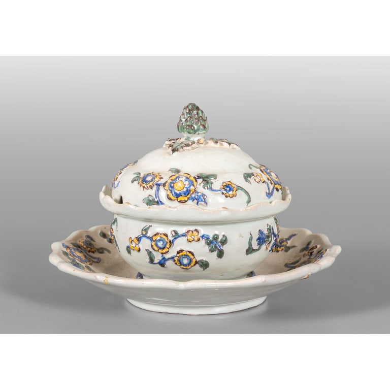 Tazza da puerpera in maiolica policroma decorata (1 of 1)