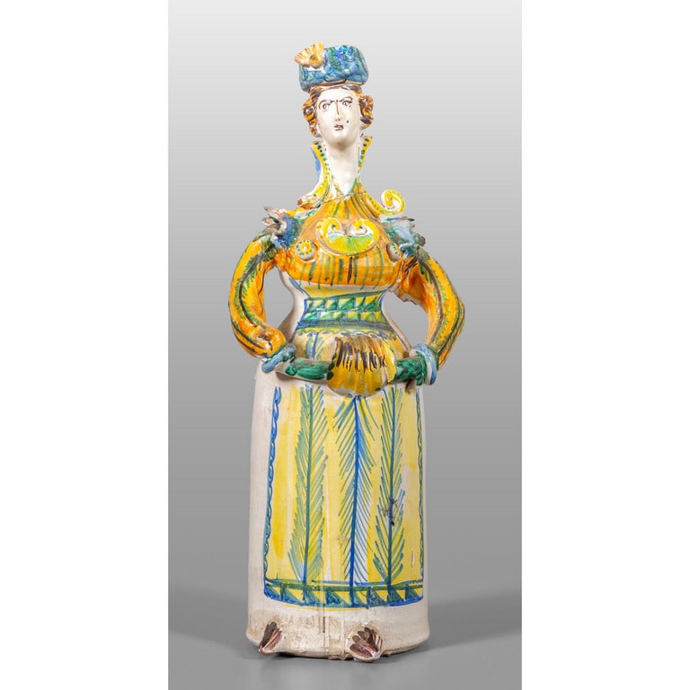 Lume in maiolica policroma raffigurante giovane (1 of 1)