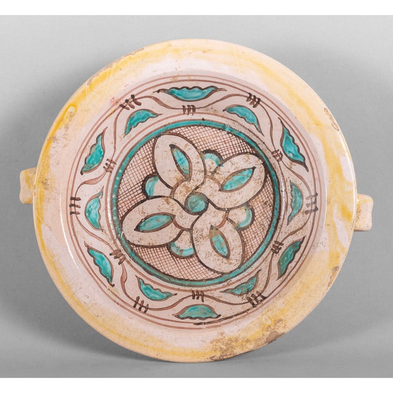 Ciotola in maiolica a doppio manico a decorazione (1 of 1)