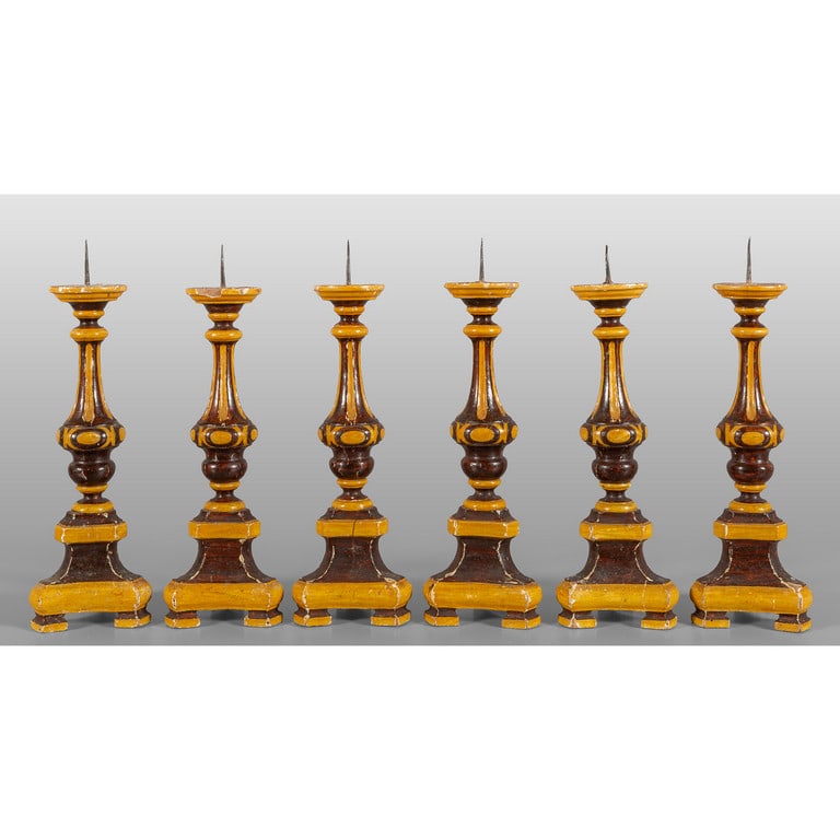 Sei candelieri in legno laccato,: Sei candelieri in legno laccato, sec.XVIII h.cm.36