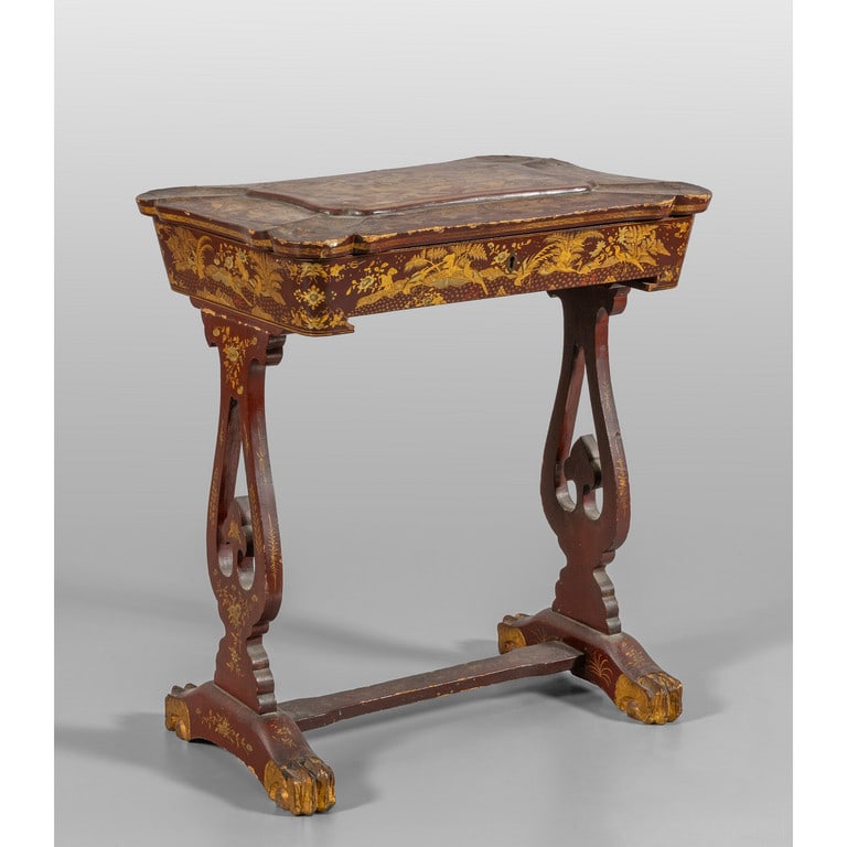 Mobile da cucito in lacca decorata a motivi: Mobile da cucito in lacca decorata a motivi orientali, Inghilterra sec.XIX cm. 26x33