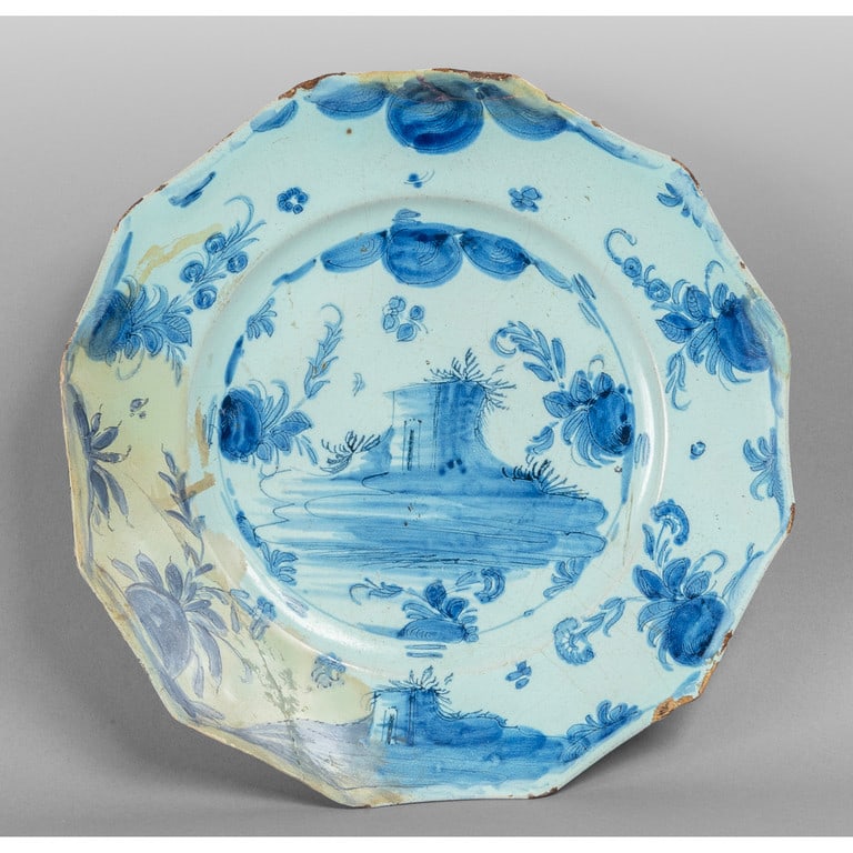 Piatto di forma ottagonale in ceramica decorato (1 of 1)