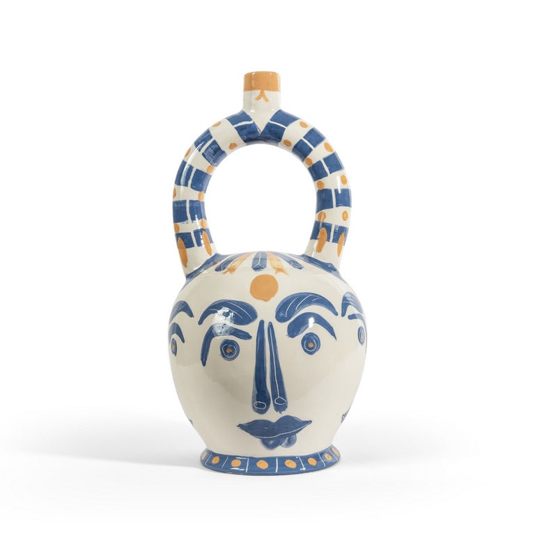 PABLO PICASSO (1881-1973) Vase azteque aux: PABLO PICASSO (1881-1973) Vase azteque aux quatre visages 1957 vaso in ceramica di terracotta bianca, parzialmente inciso, con ingobbio colorato blu, arancione e bianco h cm 45,5, Ø cm 25 esemplare 8