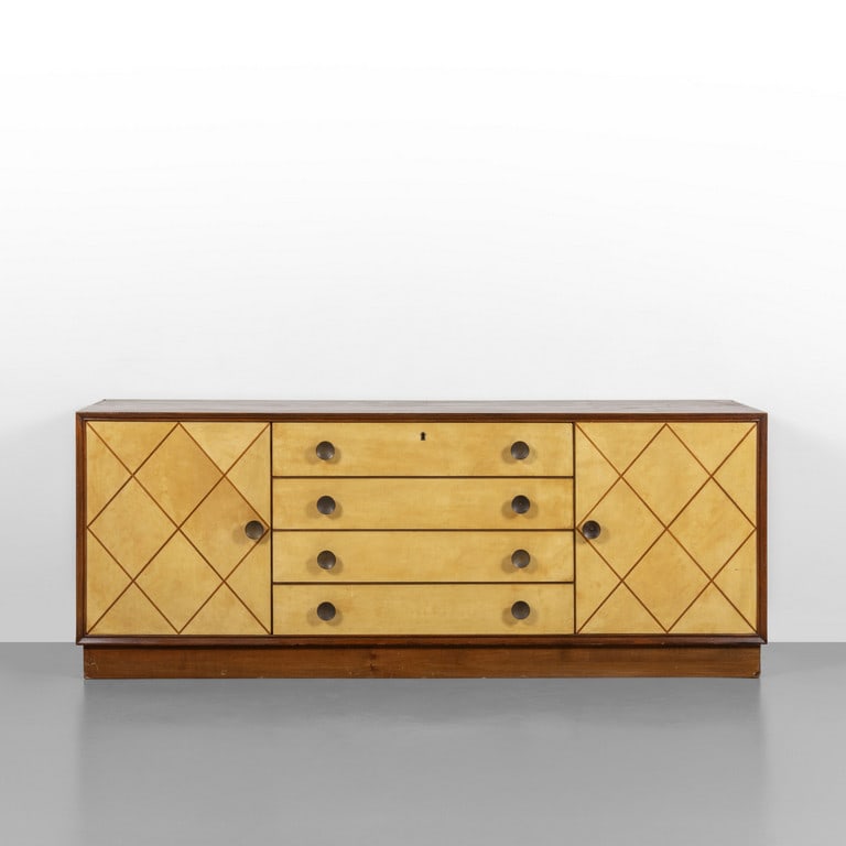 UNA CREDENZA, anni '40. Legno tinto (1 of 3)