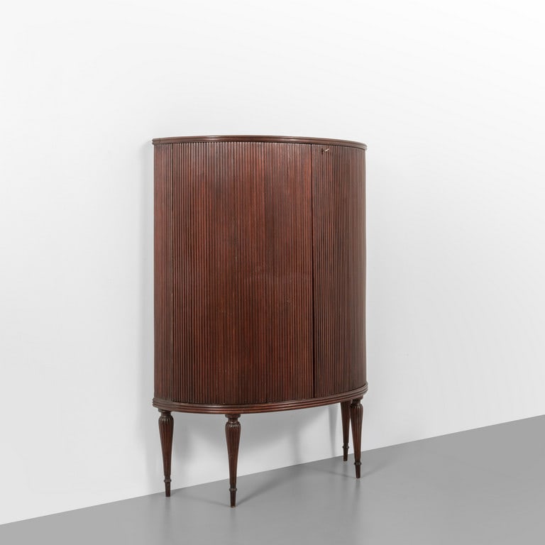 UN MOBILE BAR, anni '50. Legno di mogano, (1 of 3)