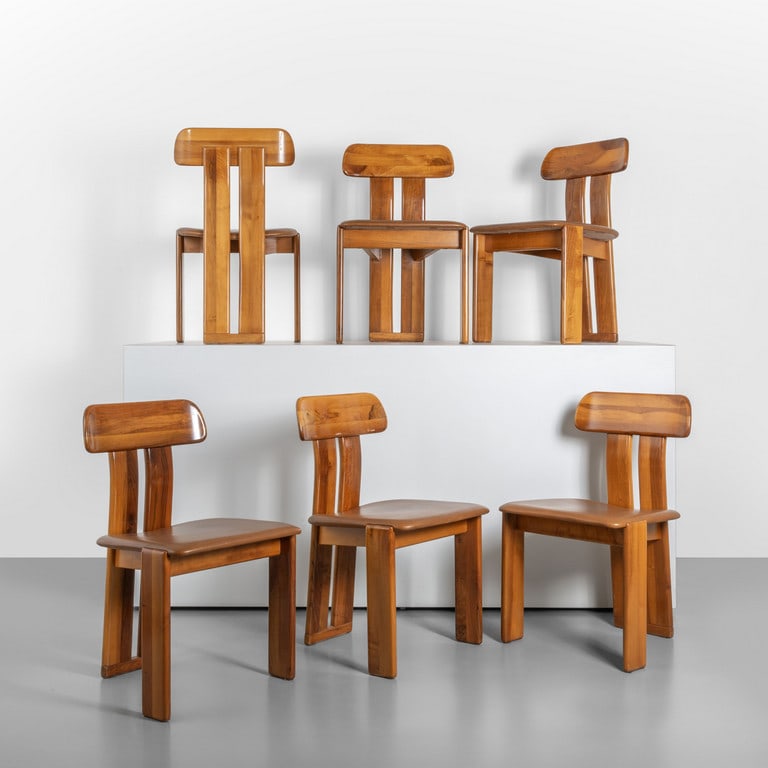 MARIO MARENCO, MOBILGIRGI, anni '70. Sei: MARIO MARENCO, MOBILGIRGI, anni '70. Sei sedie. Legno di noce, sedute imbottite rivestite in vinilpelle. Cm 82 (h) x 50 (l) x 52 (p). A set of six chairs. Walnut wood, vinyl upholstery. Inches 32.3 (h