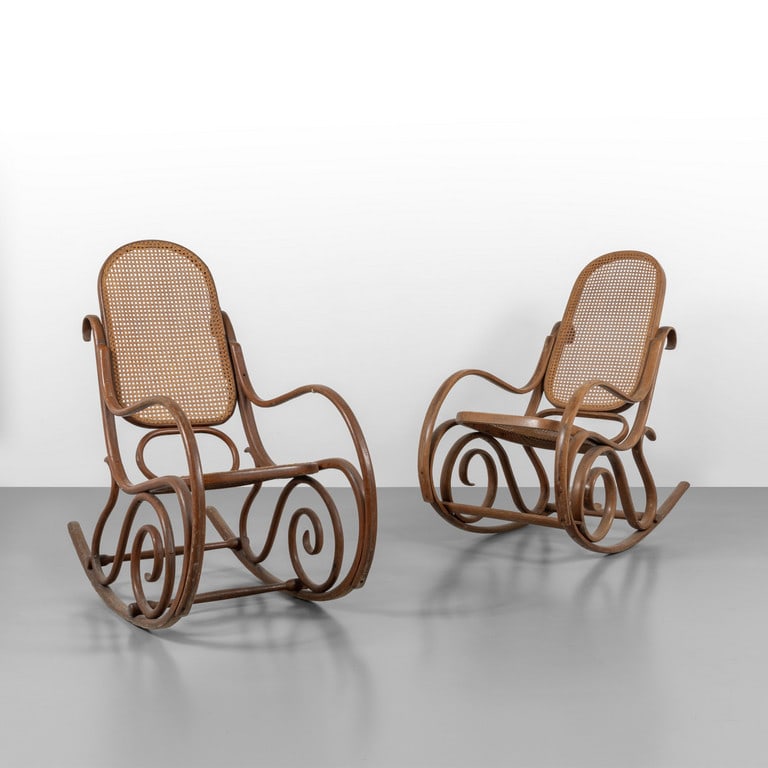 DUE POLTRONE A DONDOLO, anni '20. Legno di (1 of 2)