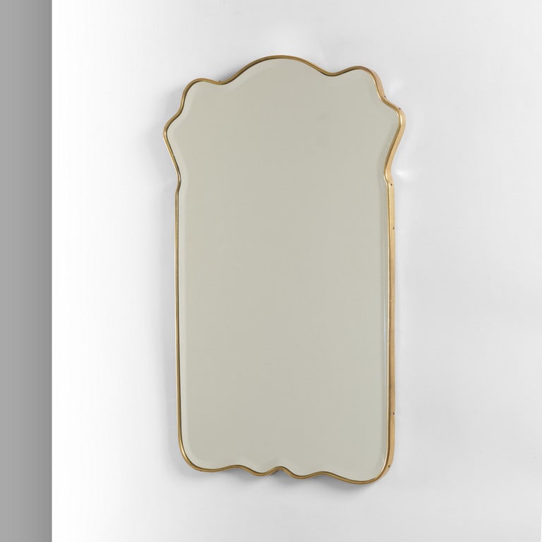 UNO SPECCHIO DA PARETE, anni '50. Ottone, (1 of 1)