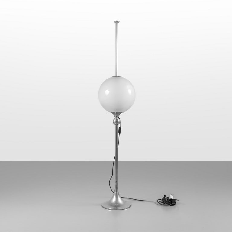 UNA LAMPADA DA TERRA, anni '60. Acciaio (1 of 1)