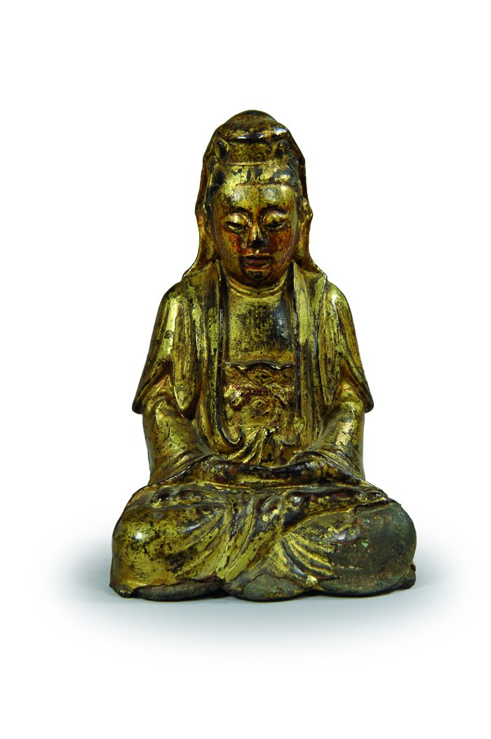 Guanyin in bronzo dorato e lacca. Cina: Guanyin in bronzo dorato e lacca. Cina Dinastia Ming, sec.XVI h.cm.17