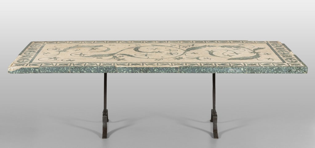Piano a mosaico in marmo con tessere di (1 of 3)