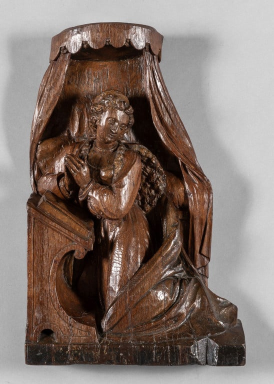 Figura femminile in preghiera, scultura in (1 of 2)