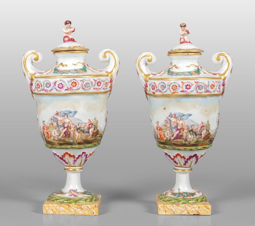 Coppia di vasi in porcellana di Capodimonte, fine (1 of 2)