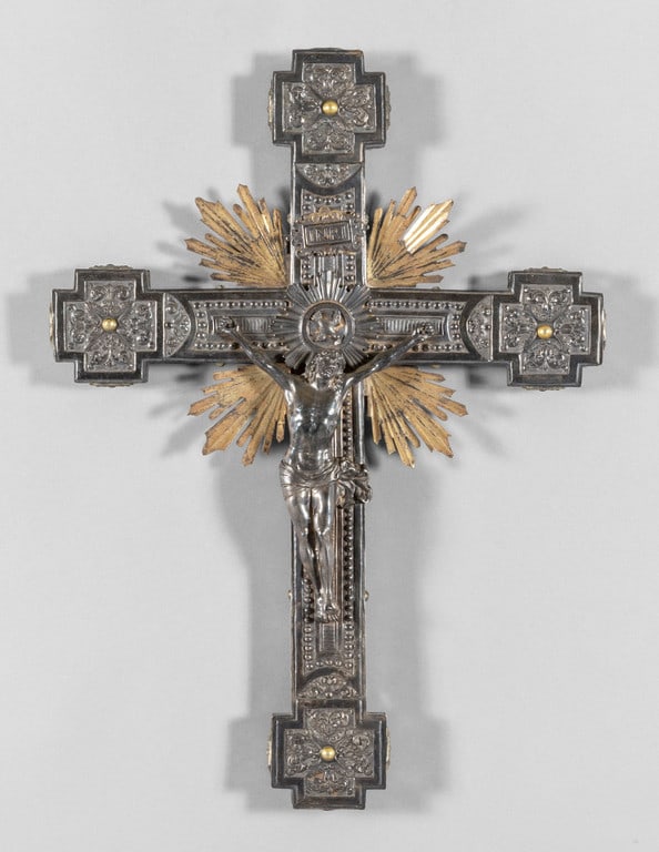 Crocefisso in argento finemente sbalzato anche (1 of 2)