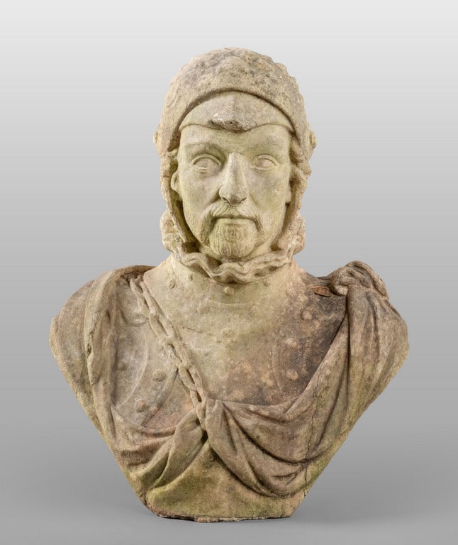 Guerriero con elmo, busto in marmo,: Guerriero con elmo, busto in marmo, sec.XVII cm. 50x65