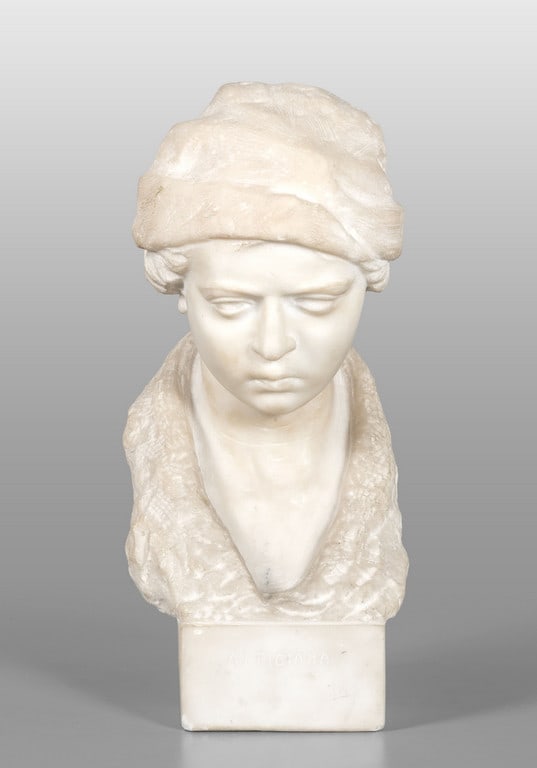 DIOMEDE PATRONI (1880-1968): DIOMEDE PATRONI (1880-1968) Alpigiana scultura in marmo h.cm.36