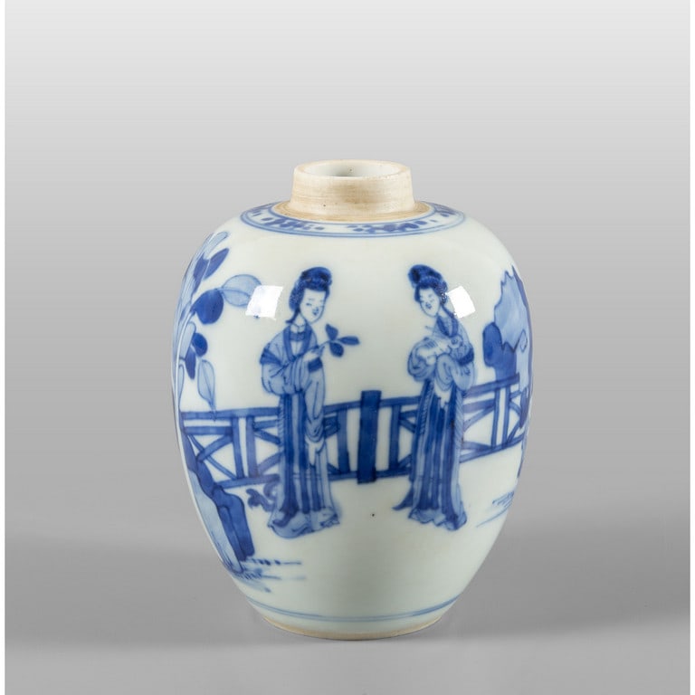 Vaso in porcellana a decorazione bianca e blu con (1 of 2)