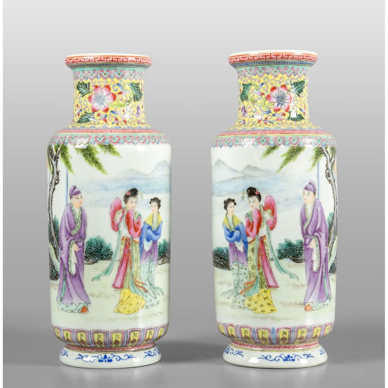 Coppia di vasi in porcellana di Cina decorati a (1 of 2)