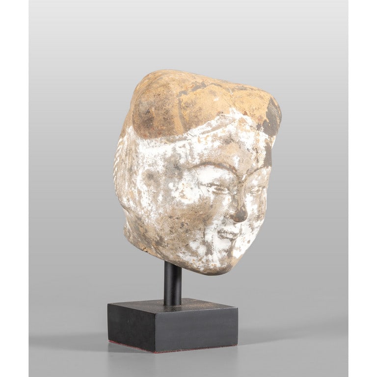 Testa di donna, scultura in terracotta: Testa di donna, scultura in terracotta Tang h.cm.9, con base h.cm.14