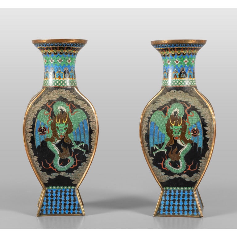 Coppia di vasi cloisonnè, Cina sec.XIX h.cm.28 (1 of 2)