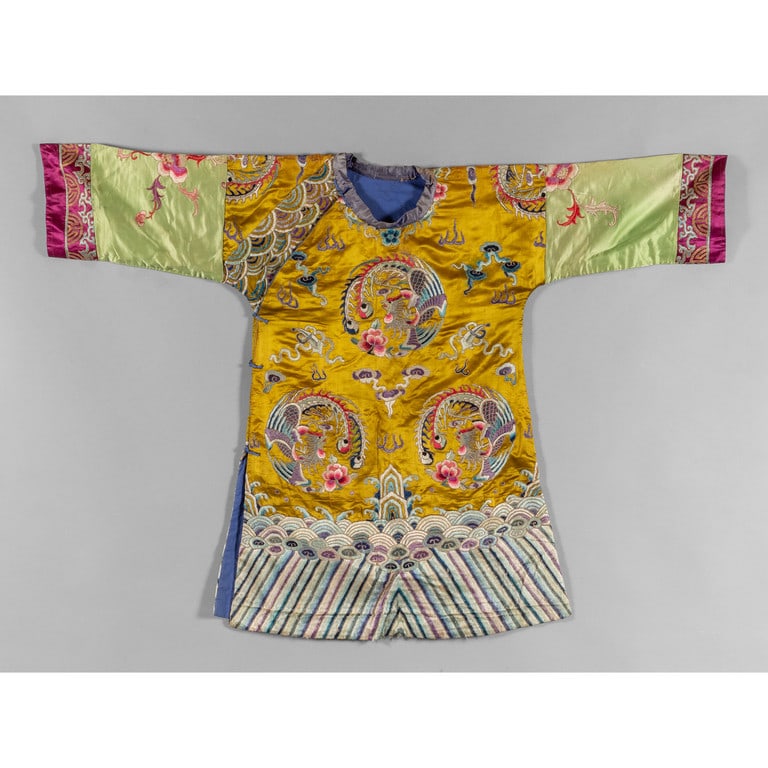Antico kimono in seta decorato con fenice e (1 of 2)