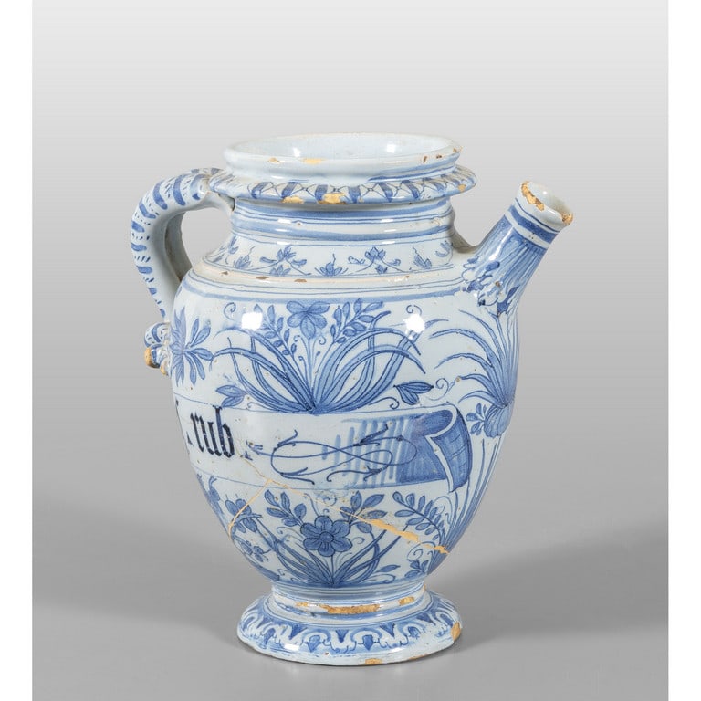 Versatoio in maiolica, decorazione calligrafica (1 of 2)