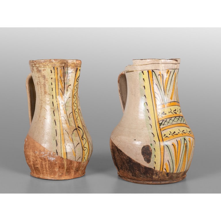 Due boccali in ceramica con decori floreali (1 of 1)