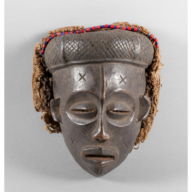 Maschera africana in legno intagliato cm. (1 of 1)
