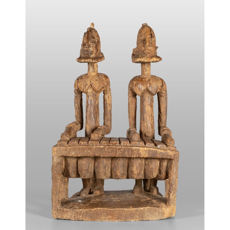 Suonatori di balaton, scultura in legno: Suonatori di balaton, scultura in legno intagliato, Baule h.cm.68
